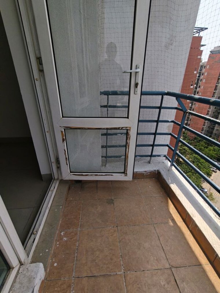 Balcony, mahindra-aura-phase-iii 2.5 Bedroom 1300 Sq.Ft. Apartment In Sector 110a Gurgaon 10377119