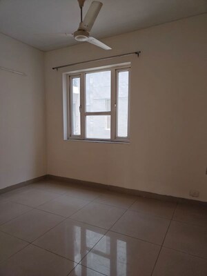 Room in 2.5 BHK Apartment at Mahindra Aura Phase III, Sector 110a – for Rent