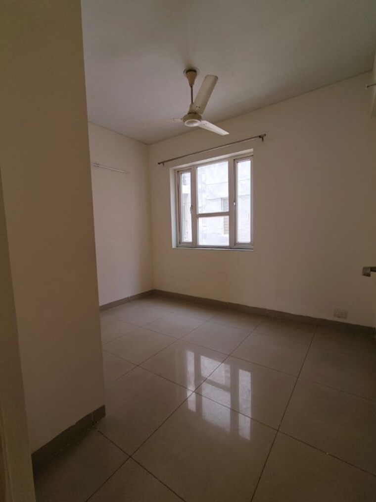 Room, mahindra-aura-phase-iii 2.5 Bedroom 1300 Sq.Ft. Apartment In Sector 110a Gurgaon 10377119
