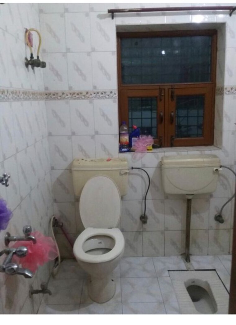 Bathroom, palam-vihar-residents-association 1 Bedroom 540 Sq.Ft. Builder Floor In Palam Vihar Gurgaon 10377120
