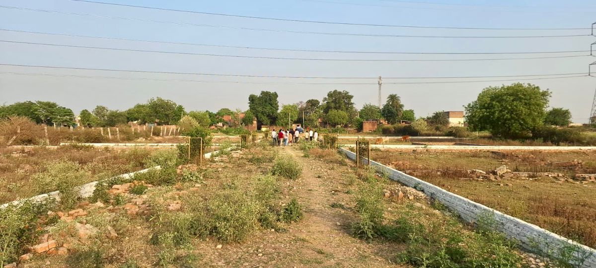 Plot For Sale in Mohanlalganj