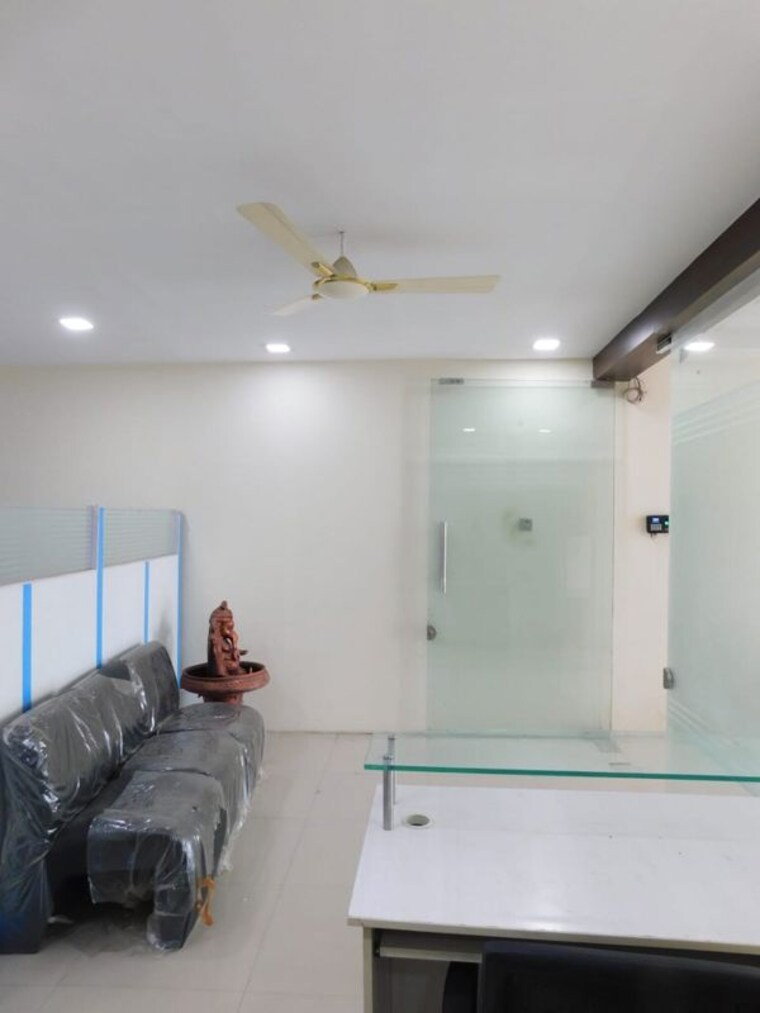 Team Area, madhapur Commercial Office Space 2033 Sq.Ft. In Madhapur Hyderabad 10377135
