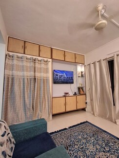 1 BHK + Extra Room Apartment For Rent in Karan Ceto