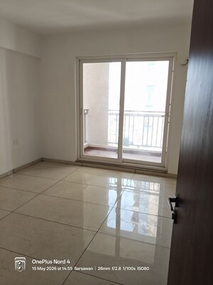 Room in 4 BHK Apartment at Rishita Manhattan, Gomti Nagar – for Sale