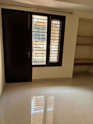 Room in 2 BHK Builder Floor at Signature Global City 63A, Sector 63a – for Sale