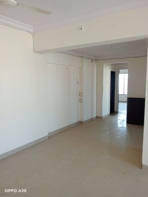 Room in 2 BHK Apartment at Andheri West – for Rent