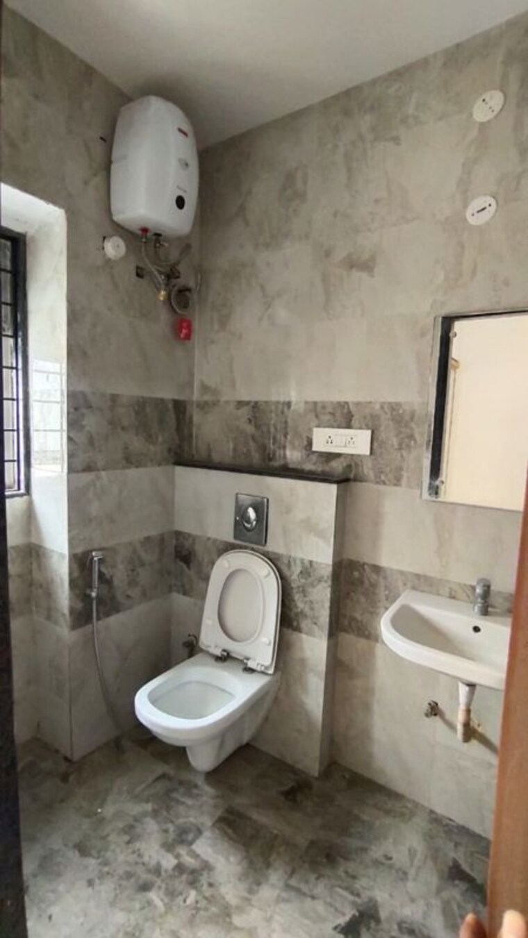 Bathroom, kalyan nagar phase 1 3 Bedroom 1850 Sq.Ft. Apartment In Kalyan Nagar Phase 1 Hyderabad 10377160
