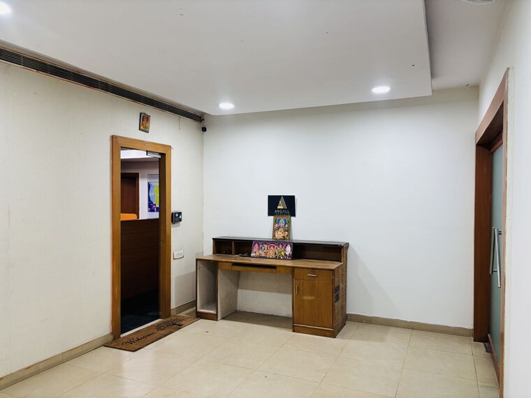 Room, madhapur Commercial Office Space 1838 Sq.Ft. In Madhapur Hyderabad 10377166