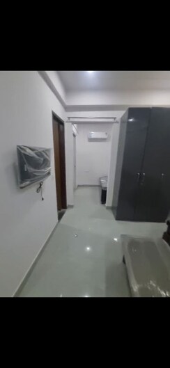 1 BHK Builder Floor For Rent in Sector 52