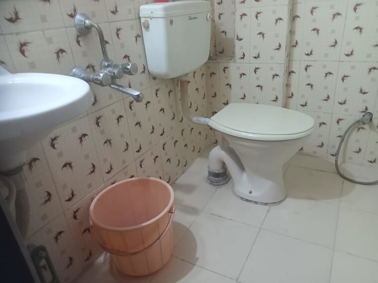 Bathroom, begumpet 1 RK 330 Sq.Ft. Builder Floor In Begumpet Hyderabad 10377173