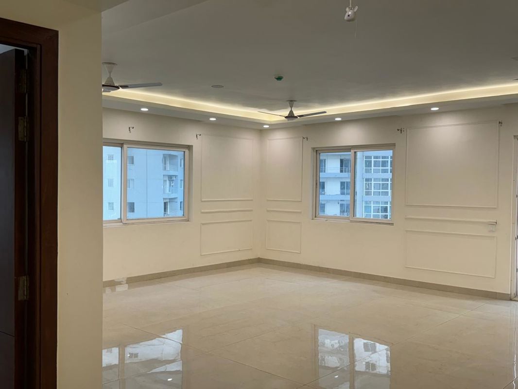 4 BHK + Servant Room,Extra Room Apartment For Rent in 3C Lotus 300
