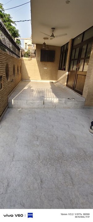 Balcony in 3.5 BHK Independent House at Sector 40 – for Rent