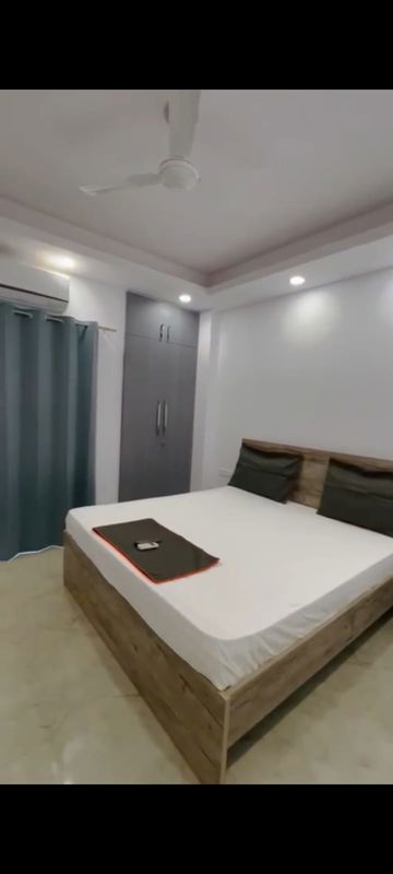 1 BHK + Pooja Room,Servant Room,Study Room,Extra Room,Basement,Store Room Apartment For Rent in Unitech Uniworld Gardens 2