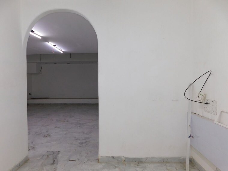 undefined, lower parel west Commercial Showroom 1200 Sq.Ft. In Lower Parel West Mumbai 10377188