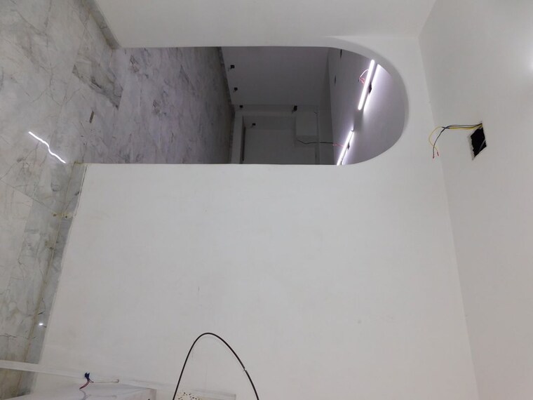 undefined, lower parel west Commercial Showroom 1200 Sq.Ft. In Lower Parel West Mumbai 10377188