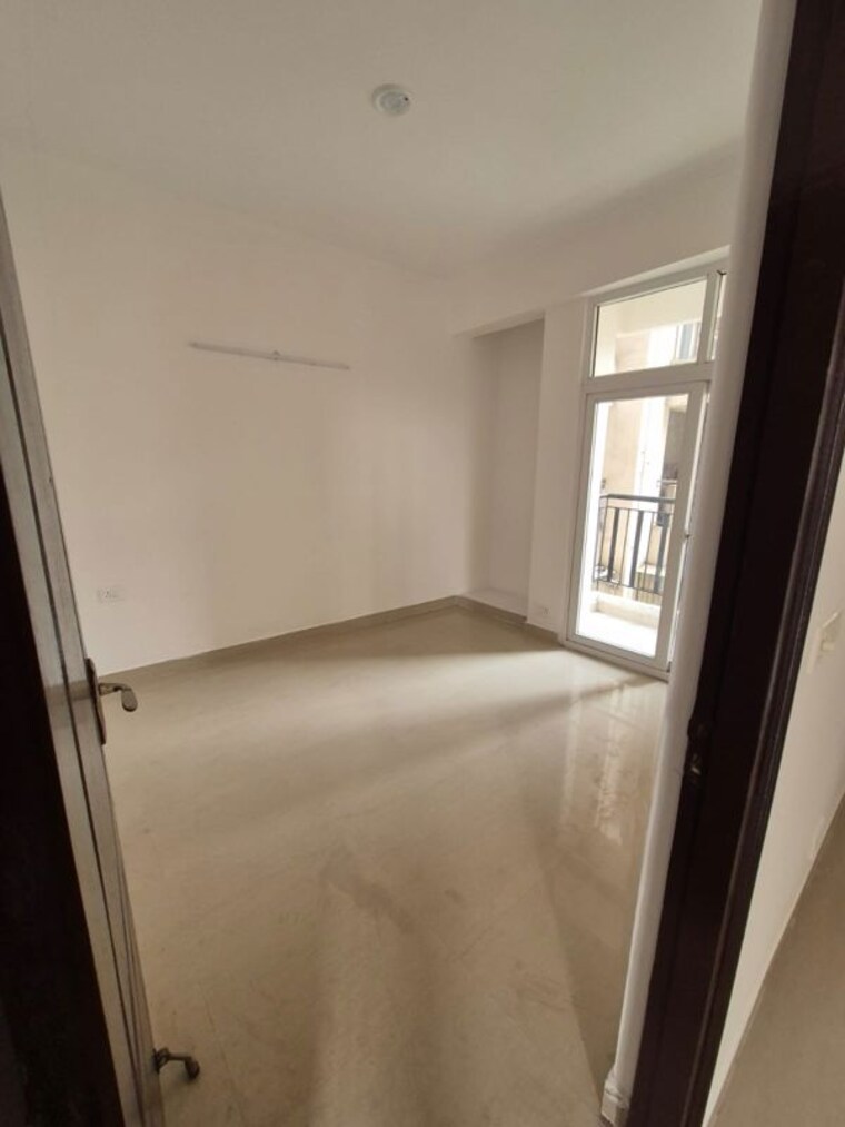 Room, haibatpur 3 Bedroom 1115 Sq.Ft. Apartment In Haibatpur Greater Noida 10377190