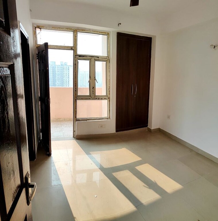 Bedroom, haibatpur 3 Bedroom 1115 Sq.Ft. Apartment In Haibatpur Greater Noida 10377190