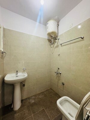 Bathroom in 2 BHK Apartment at High Grounds – for Rent