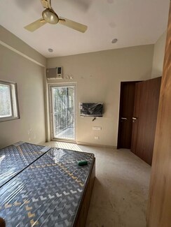 StudioBuilder Floor For Rent in Sector 48