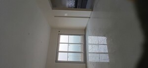 Room in 2 BHK Apartment at Swastik Tulip, Vikhroli East – for Rent