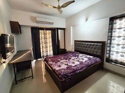 3 BHK + Servant Room Apartment For Rent in Shubh Gateway