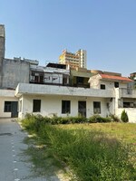 3.5 BHK 360 Sq.Mt. Independent House in RWA Apartments Sector 71