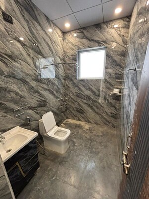 Bathroom in 3 BHK Builder Floor at RWA Apartments Sector 47, Sector 47 – for Rent