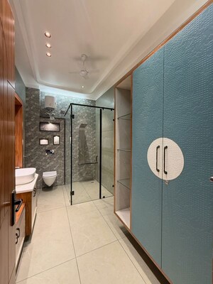 Bathroom in 5 BHK Independent House at Nirman Nagar – for Sale