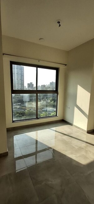 Room in 2 BHK Apartment at Sheth Irene, Malad West – for Rent