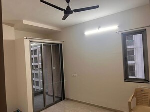 Room in 2.5 BHK Apartment at Vilas Javdekar Yashwin Enchante, Kharadi – for Rent
