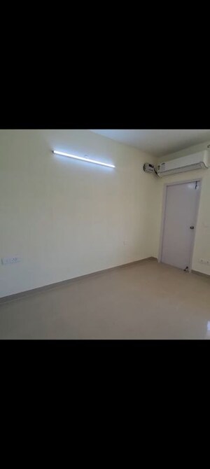 Room in 4 BHK Apartment at SARE Petioles, Sector 92 – for Rent