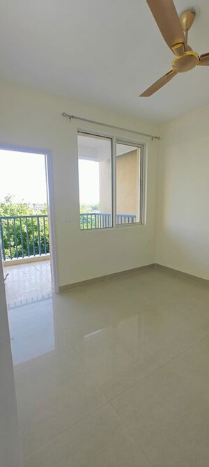 Room in 4 BHK Apartment at SARE Petioles, Sector 92 – for Rent