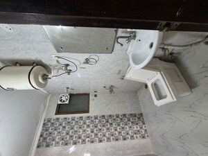 Bathroom in 2 BHK Builder Floor at Sector 31 – for Rent