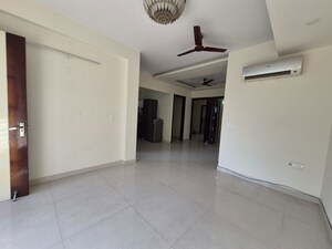 2 BHK Builder Floor For Rent in Sector 31