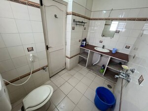 Bathroom in 3 BHK Builder Floor at Sriram Nagar – for Rent