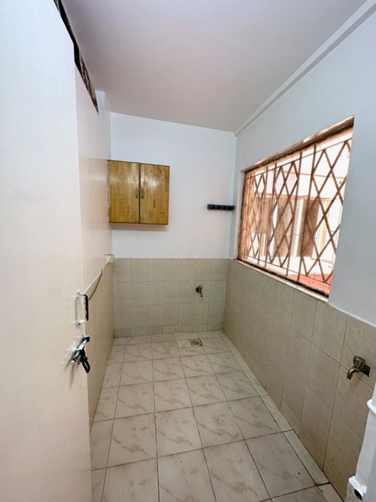 Attached Bathroom, shriram-spandhana 3 Bedroom 1800 Sq.Ft. Apartment In Challaghatta Bangalore 10377274