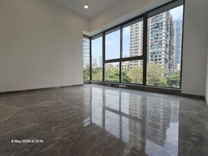 Room in 3 BHK Apartment at Prestige Jasdan Classic, Mahalaxmi – for Rent