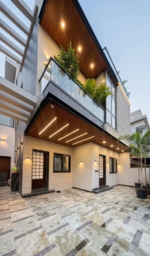 Parking in 5 BHK Independent House at Nirman Nagar – for Sale