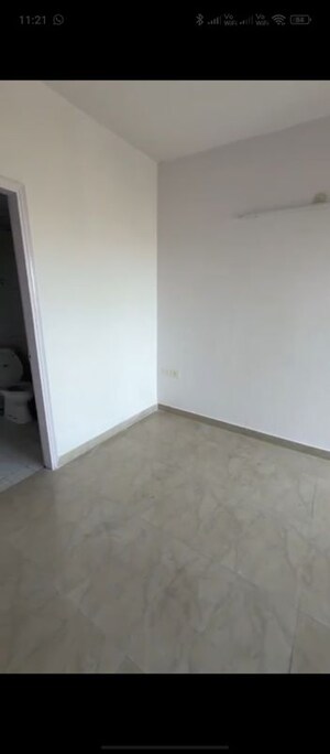 Room in 2.5 BHK Apartment at Eros Sampoornam, Sector 2 Greater Noida – for Sale