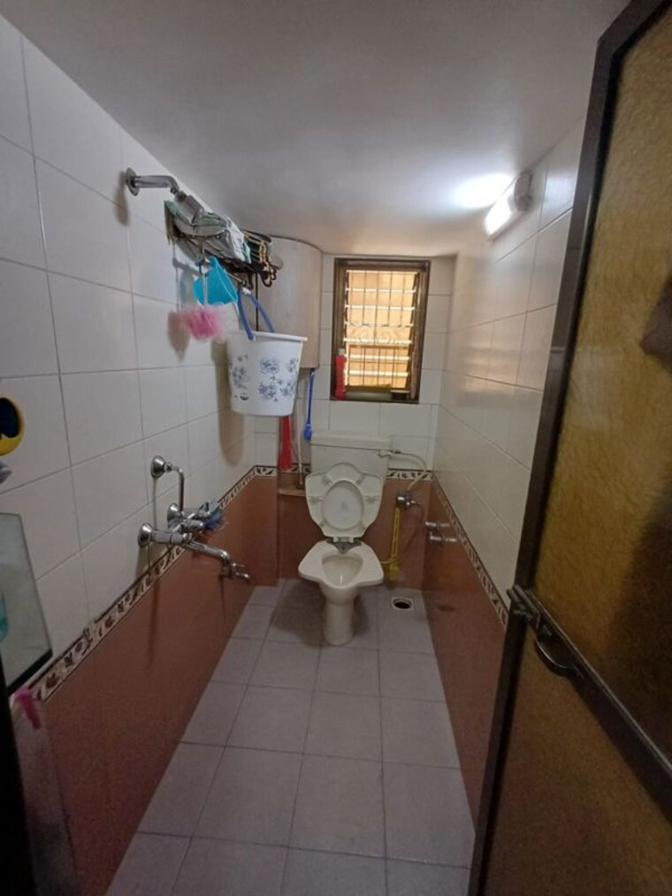 Bathroom, shivsagar-chs-chembur 2 Bedroom 715 Sq.Ft. Apartment In Chembur Mumbai 10377350