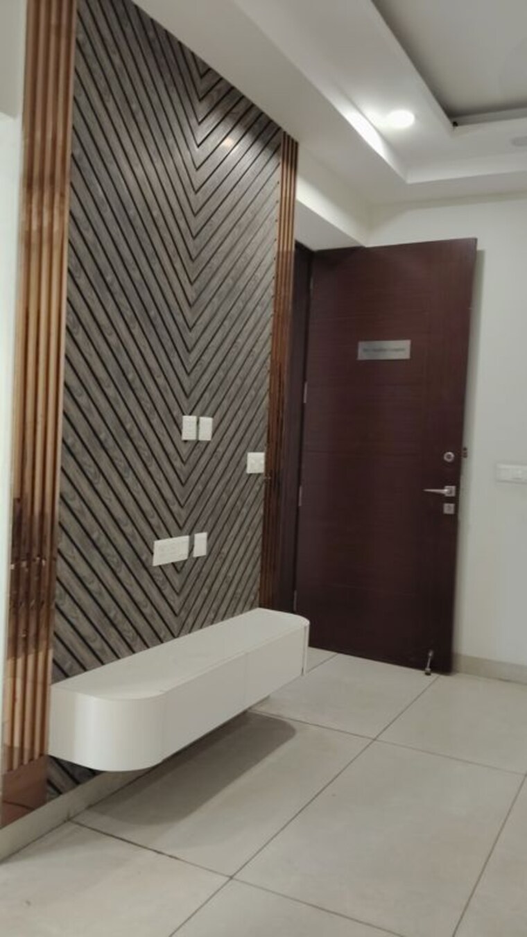 Bathroom, the-golden-gate 2 Bedroom 1098 Sq.Ft. Apartment In Mahurali Ghaziabad 10377336