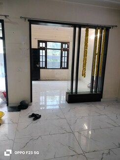 2 BHK Builder Floor For Rent in Gomti Nagar