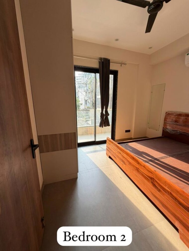 Room, sector 43 3 Bedroom 215 Sq.Yd. Builder Floor In Sector 43 Gurgaon 10377373