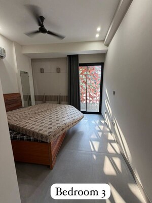 Bedroom in 3 BHK Builder Floor at Sector 43 – for Rent