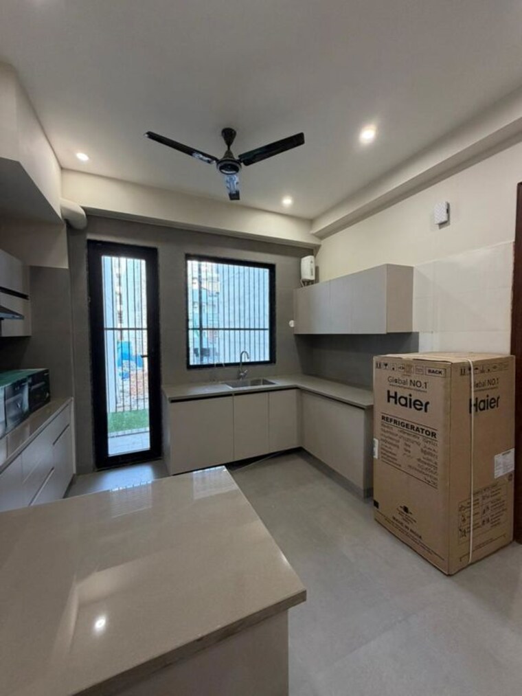 Living Room, sector 43 3 Bedroom 215 Sq.Yd. Builder Floor In Sector 43 Gurgaon 10377373