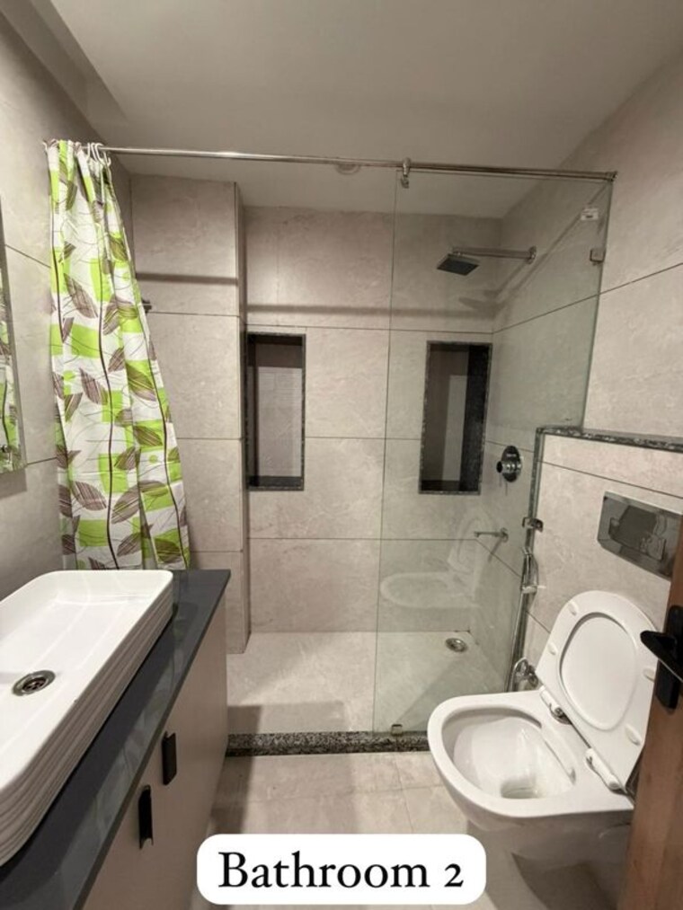 Bathroom, sector 43 3 Bedroom 215 Sq.Yd. Builder Floor In Sector 43 Gurgaon 10377373