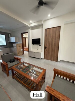 Living Room in 3 BHK Builder Floor at Sector 43 – for Rent