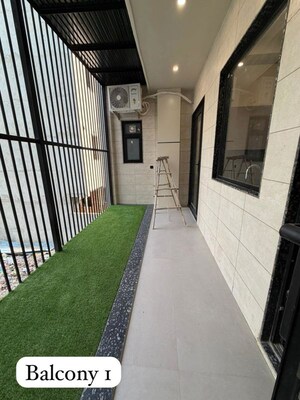Balcony in 3 BHK Builder Floor at Sector 43 – for Rent