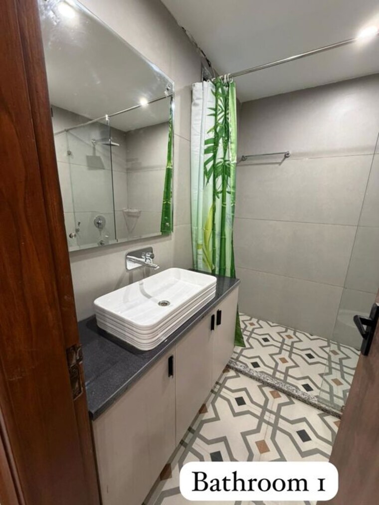 Bathroom, sector 43 3 Bedroom 215 Sq.Yd. Builder Floor In Sector 43 Gurgaon 10377373