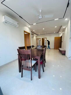 3 BHK + Servant Room Builder Floor For Rent in Sector 42